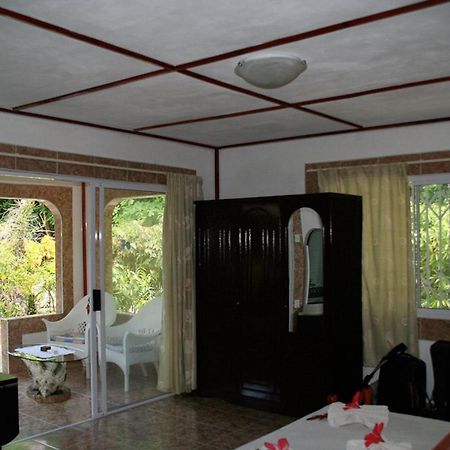 Rising Sun Guesthouse La Digue Rum bild