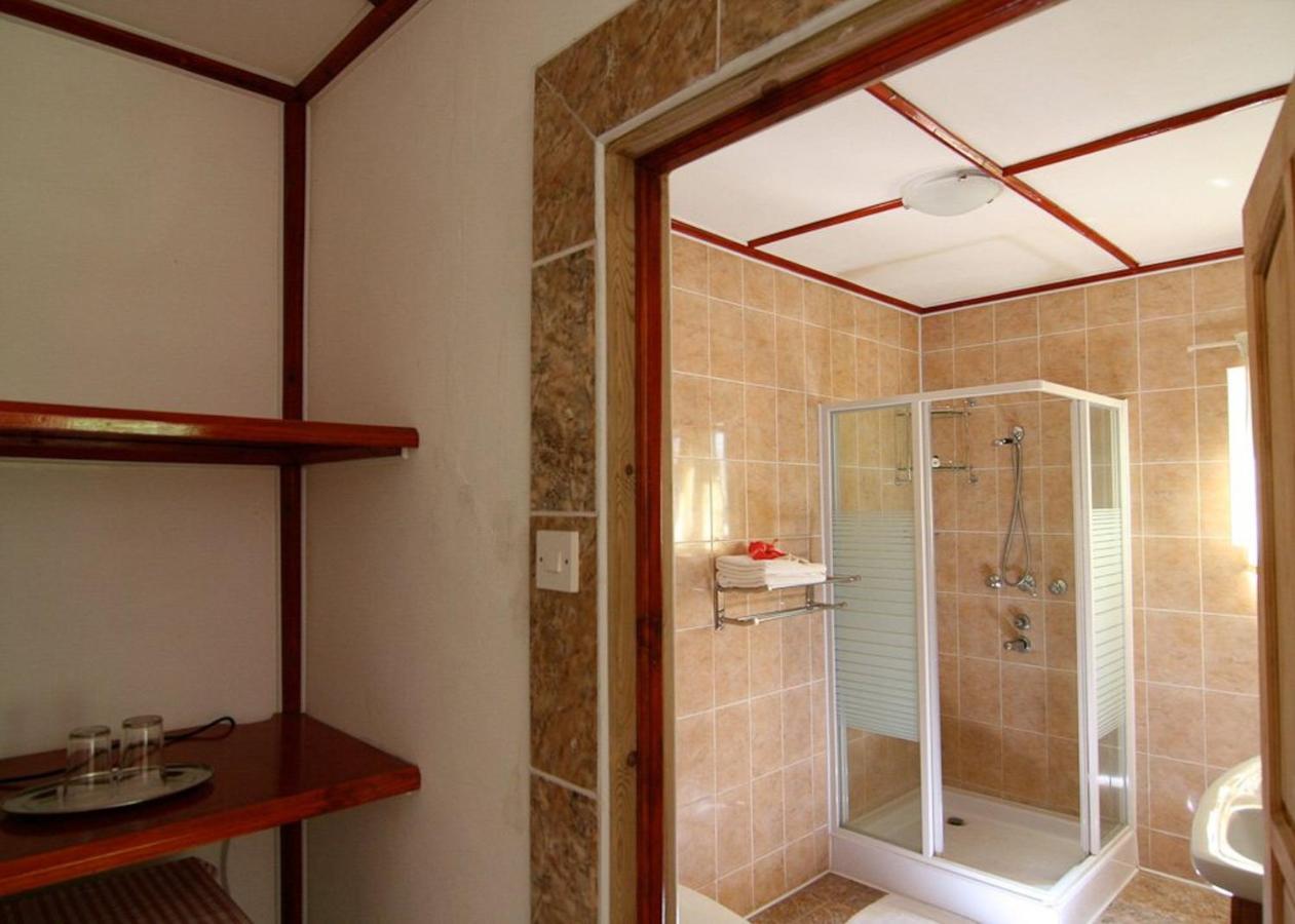 Rising Sun Guesthouse La Digue Rum bild