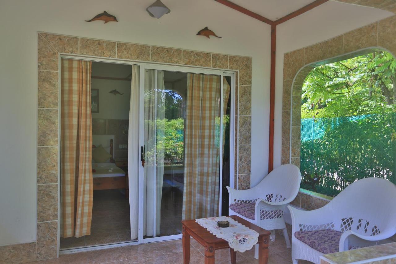 Rising Sun Guesthouse La Digue Rum bild