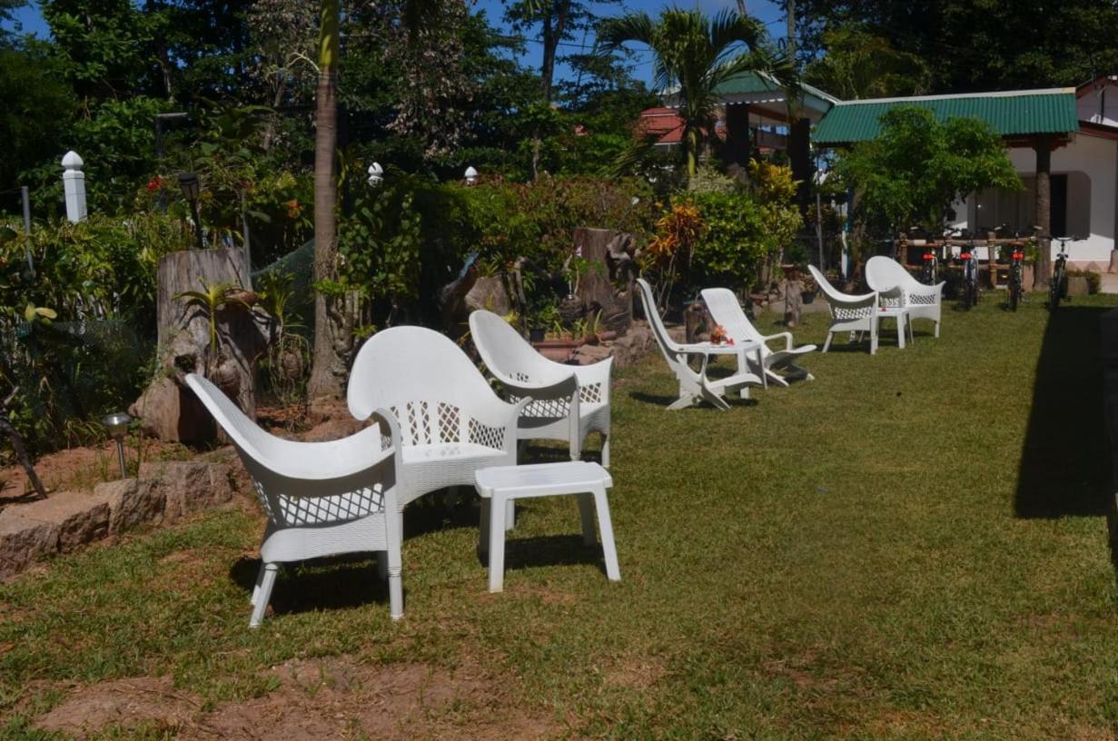 Rising Sun Guesthouse La Digue Exteriör bild